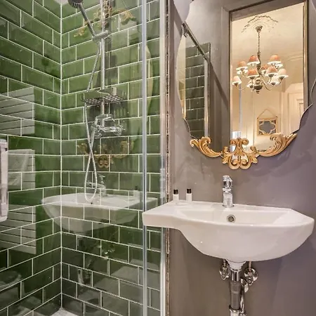 Apartment Bpr Violet Noir With A/c Budapest