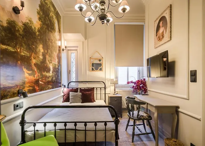 Bpr Violet Noir With A/c * Budapesta